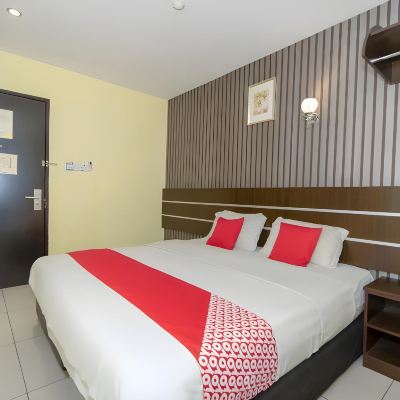 Bilik Deluxe Double Kupon OYO 89944 Stay Inn