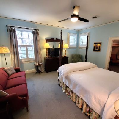 Room, Private Bathroom (Romany) Morehead Inn Promo Code