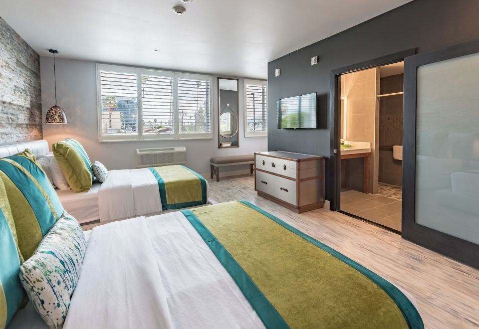 Lexen Hotel - North Hollywood Near Universal StudiosPreferred Two Queen Room