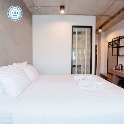Standard Double Room with City View the echo hotel Promo Code