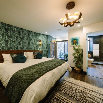 The Oasis Luxury Suite, 1 King Bed Absoluxe Suites Promo Code