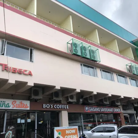 Piña Suites