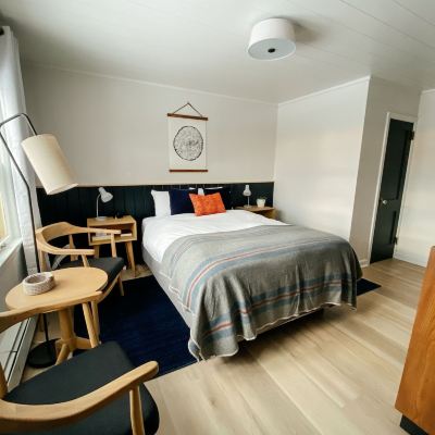Room, Private Bathroom (Room 212) Cascade Lodge Promo Code