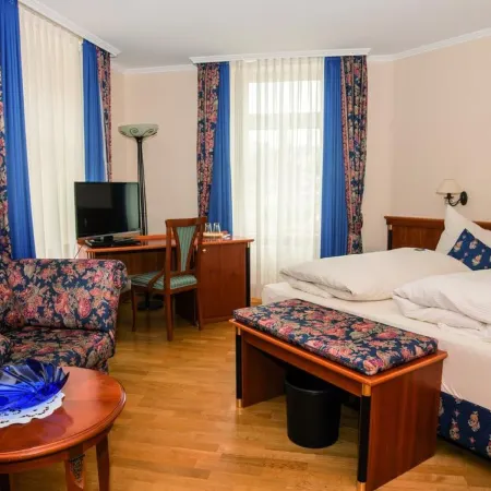 Moselland Hotel im Enderttal Zum Onkel Willi Отели в г. Кохем