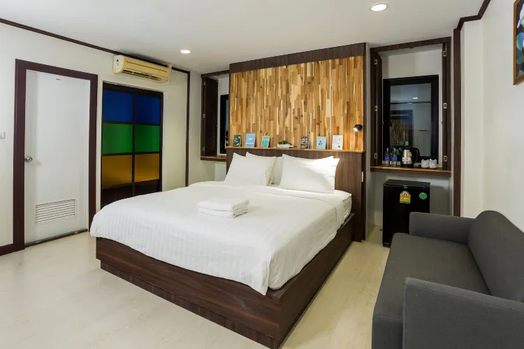 ห้องดีลักซ์เตียงใหญ่พร้อมอ่างอาบน้ำ