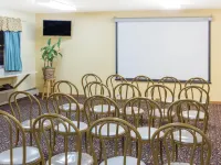 Super 8 by Wyndham Escanaba Hotels in Escanaba