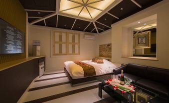 HOTEL Sweets - Housity