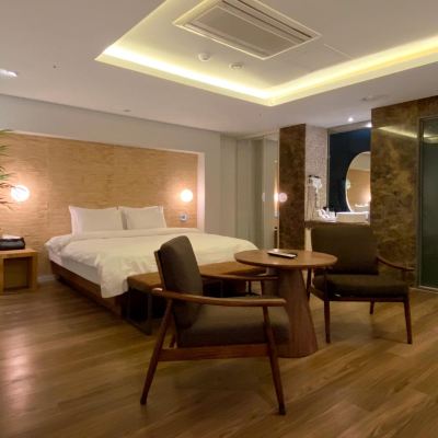 디럭스룸 (금연) 호텔드어반 쿠폰