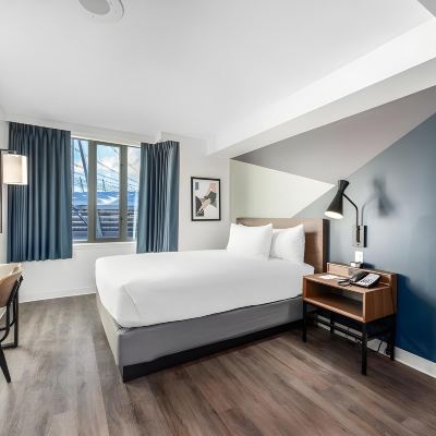 Superior King Room YWCA Hotel Vancouver Promo Code