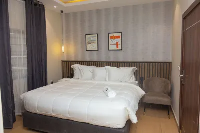 Grayville Hotels and Bistro Hotels in 