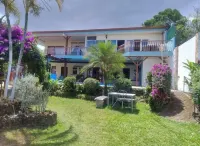 Loma Tranquila Hotels in 