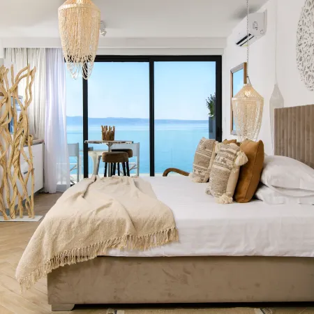 Gallery Luxury Suites & Rooms-Only Adults