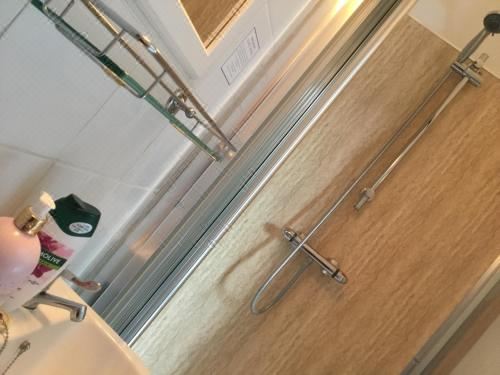 双床房（带淋浴）