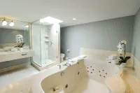 Holiday Inn NIAGARA FALLS - BY THE FALLS by IHG