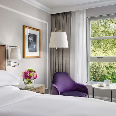 Club King Room with Garden View Hyatt Regency London - the Churchill Promo Code