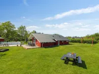 "Menka" - 1.3km from the Sea Hotels in Bindslev