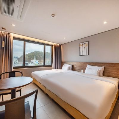 Hollywood-Breakfast Service (Additional Charge For 3 People Or More, Double 2Bed) Andong Case Hotel 쿠폰