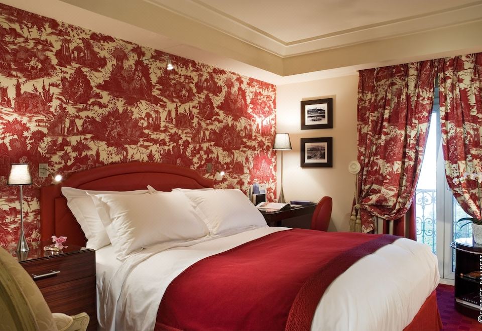 經典雙人房（帶貝爾考爾或安東寧龐塞特廣場景觀）