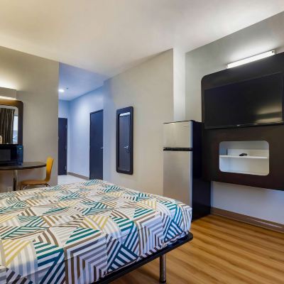 1 Queen Bed | Non-Smoking, Mini Fridge Motel 6 Texas City, TX - I-45 South Promo Code