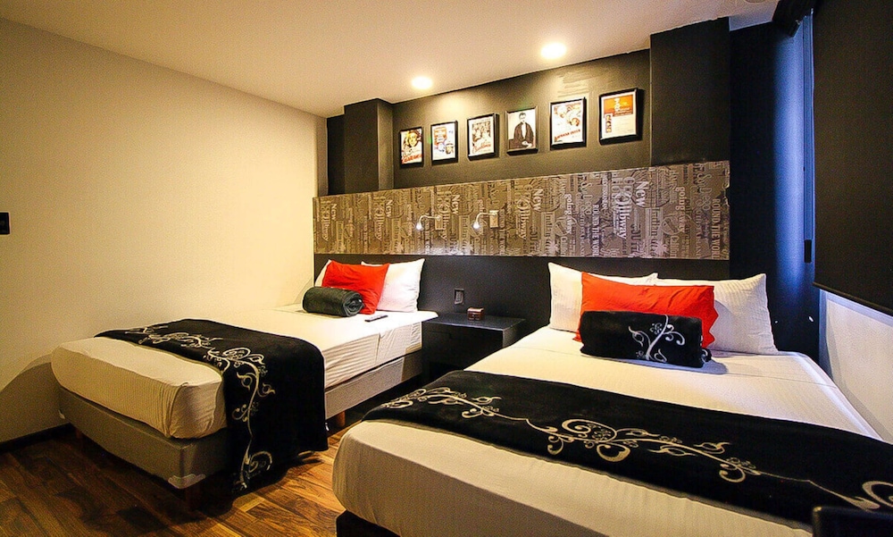 2張雙人床， 無煙， 平板電視， 景觀， 保險箱