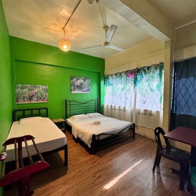 Bilik Triple dengan Pemandangan Bandar Kupon Akinabalu Youth Hostel