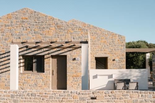 Petrino Foinikounta Two-Bedroom House