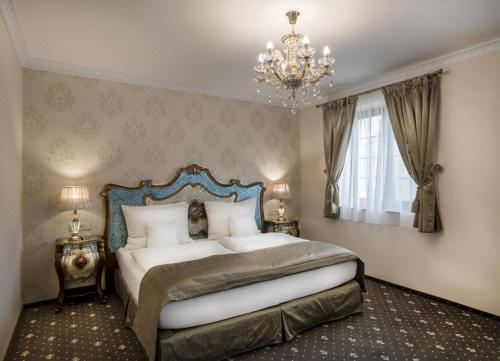 豪华特大床套房