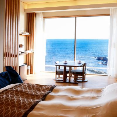 和洋式オーシャンビュースイート(浴室) 潮騒リゾート鴨川 クーポン