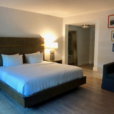 Classic King Room Sunset Inn Promo Code