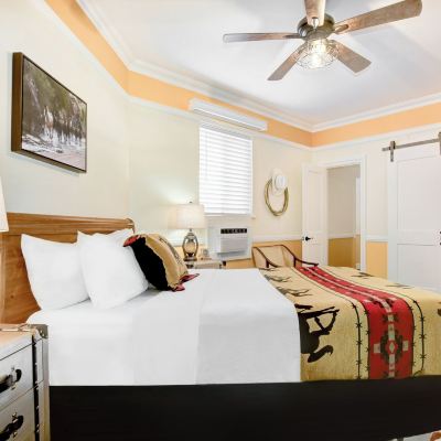 Classic Queen Room Hotel St. Michael Promo Code