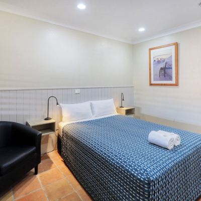 Standard Queen Room Mackay Rose Motel Promo Code