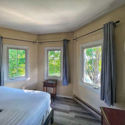 Superior Queen Suite With Sofa Bed Inn at The Falls Promo Code