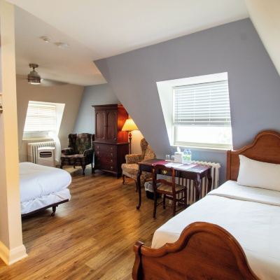 Family Room With Two Double Beds And One Single Bed Hochelaga Inn Promo Code