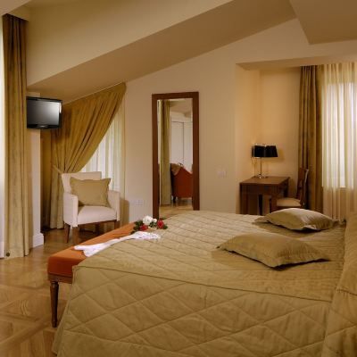 Romantic Suite, Mountain View, SPA Access Included Du Lac Et du Parc Grand Resort Promo Code