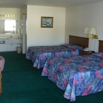 Deluxe Room-2 Queen Beds Yellowstone Country Inn Promo Code