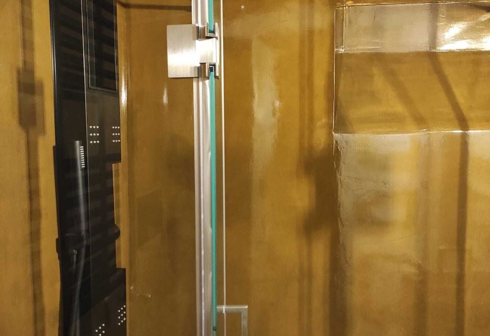 带山景的双人间