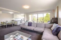 Duplex 3B2B apt in Braddon close to CITY Free WIFI two Parking spots