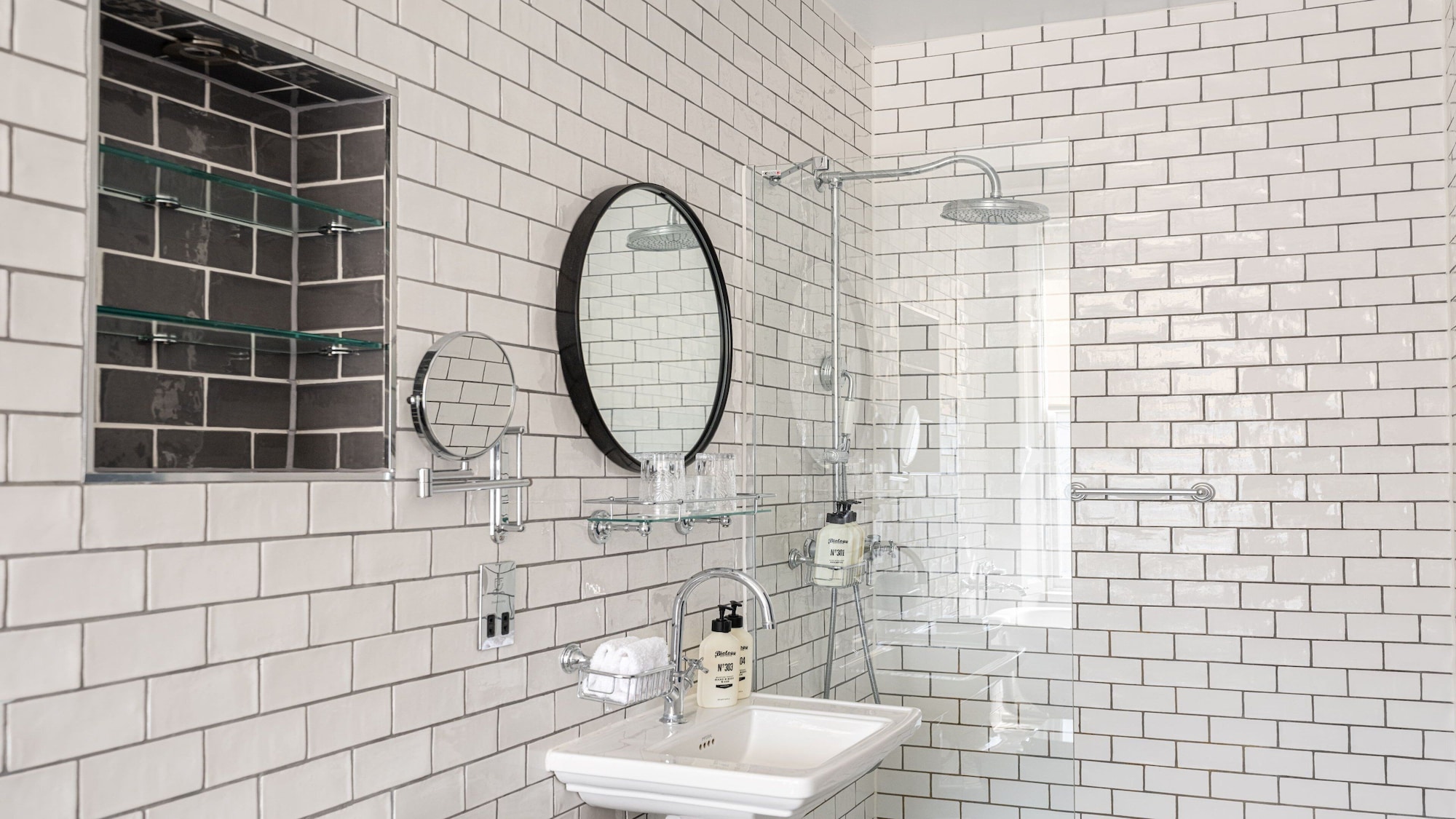 甄选特大床房（带迷你冰箱）