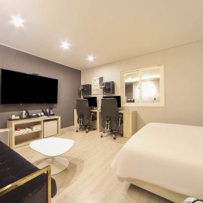 Premium (Massage Chair+Gaming 3Pc) 2Night Hotel Promo Code