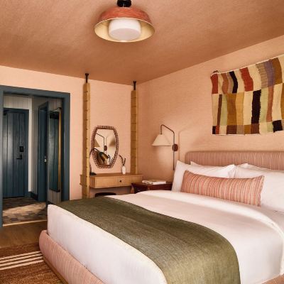 Deluxe King Room Sunset Beach Motel Promo Code
