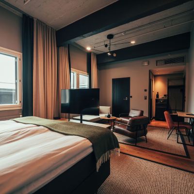 Deluxe Room, 1 King Bed, Non Smoking (Sitting Area) Hotel Mestari Promo Code