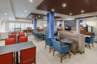 Holiday Inn Express & Suites OAKHURST-YOSEMITE PARK AREA by IHG