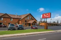 Econo Lodge Hotel a 