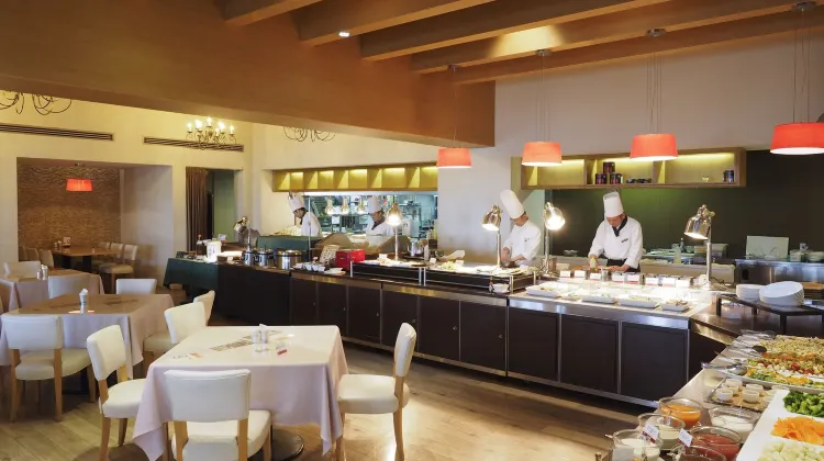 クレイトンベイホテル 食事・レストラン