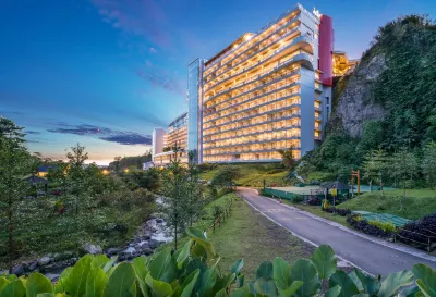 Le Eminence Puncak Hotel Convention & Resort Hôtels à : 