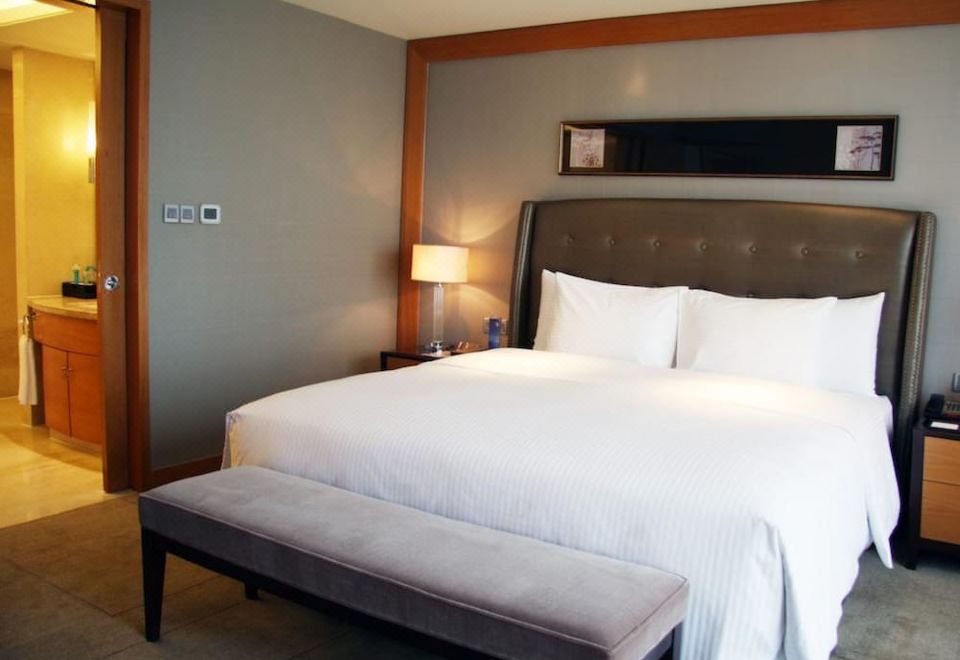 豪华大床房（乾湿分离浴室+吹风机）