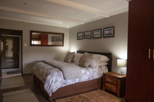 豪华特大床一室房