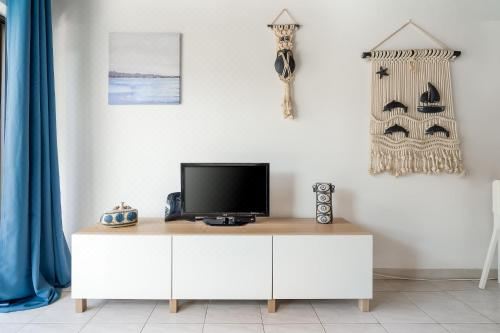 Mouramar One Bedroom Apartment, with Pool One-Bedroom Apartment