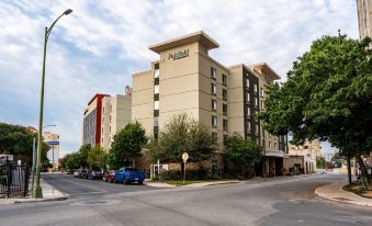 Fairfield Inn & Suites San Antonio Alamo Plaza/Convention Center