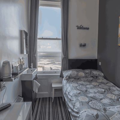 Double Room, Shared Bathroom, Sea View (Small)